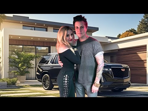 The Lifestyle of Synyster Gates ✔ Career, Hobbies & Michelle DiBenedetto
