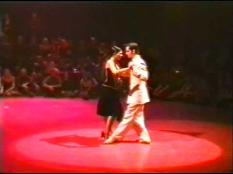  Javier Rodriguez  and  Geraldine Rojas  are  dancing  to  the  tango  "  Mala Junta  "