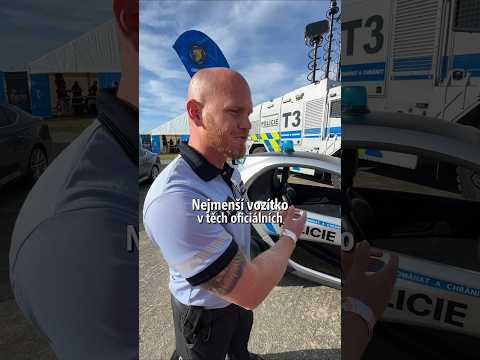 Jak vypadá to úplně nejmenší auto, které @PolicieCZ  má? 🚓😎 Jeho účel tě možná překvapí! 💦