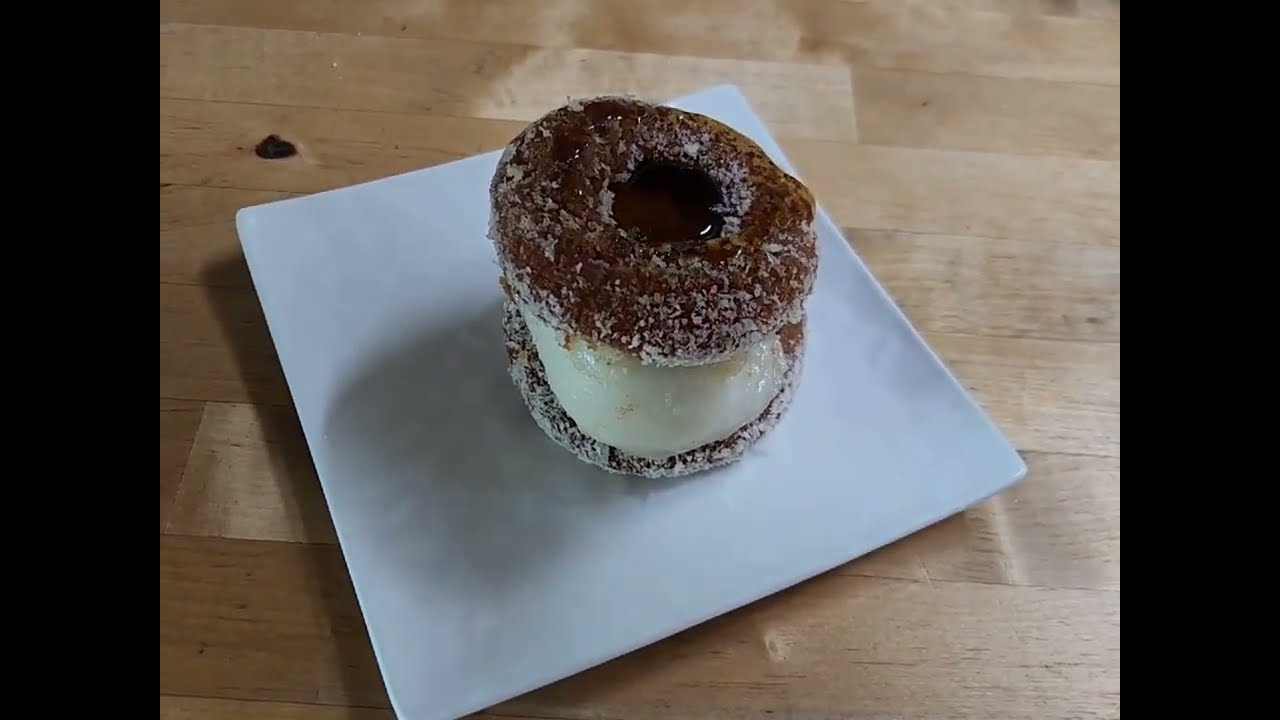 #7 오늘의 요리 : 찹쌀떡을 품은 도넛 버거 (Today's Cooking : Donut Burger with Mochi, 今日の料理 : 餅を抱くドーナツバーガー)