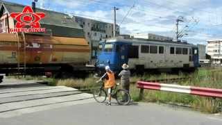 preview picture of video 'Un tren a blocat iesirea din Gherla - locomotiva stricata!'