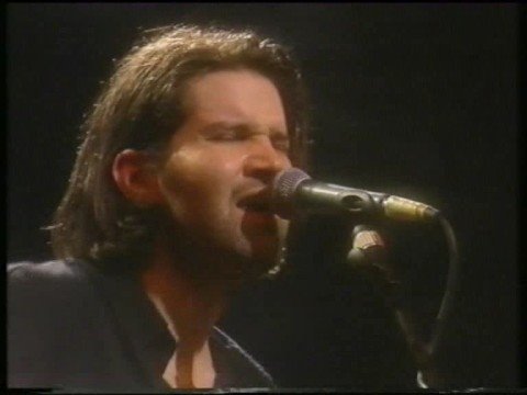 Lloyd Cole, 'Jennifer She Said' live, 1990