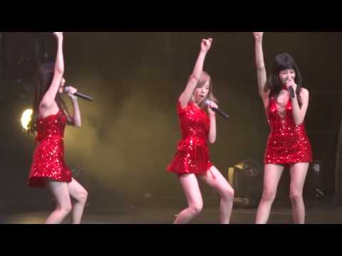 TTS - Holler - KCON LA 2016 Day 2 (fancam)