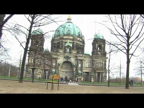 inicialoj dc - Berlino sen vi