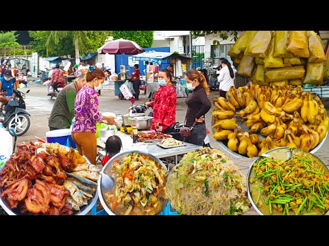Early Morning Breakfast For Sales In Front Of Garment Factory - ToulSangkae Street Food