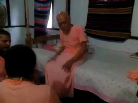 Srila Gurudeva doing Mahamantra Kirtan