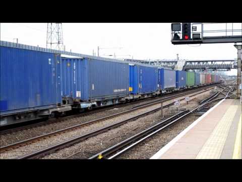 66085 on 4O33 at Ashford International