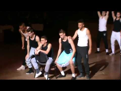 illés akadémia szalagavató  12L 2012.MPG