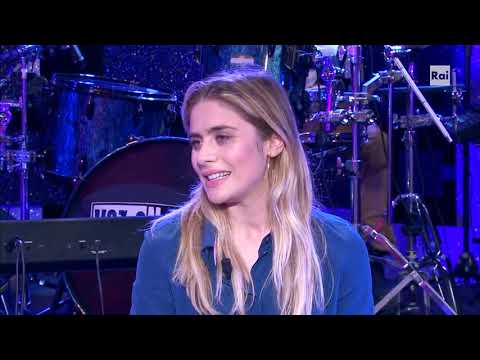 Lundini intervista Greta Scarano - Una pezza di Lundini 08/06/2021