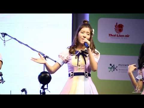 juné BNK48 [famcam]  Bangkok forty eight เพลงชาติBNK48 @มิวเซี่ยมสยาม 20180922 #junébnk48 #BNK48