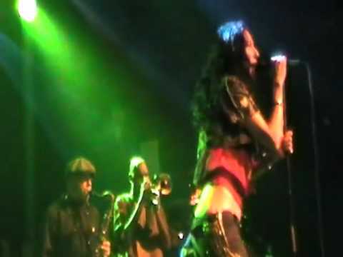 Mad Juana feat. Sam Yaffa - Revolution Avenue