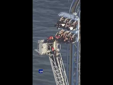 Texas roller coaster traps riders 30 meters in the air for hours | DW News