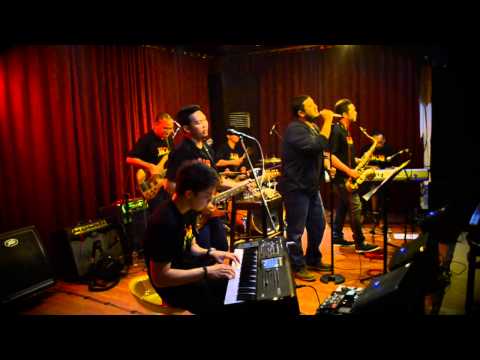 Mike Mohede - No Woman No Cry @RW Lounge