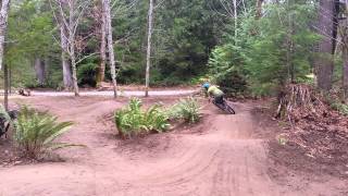 preview picture of video 'McKenzie River Pump Track at Horse Creek Lodge'