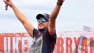 Luke Bryan Spring Break Checkin&#39; out Spring Breakdown