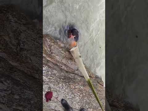 pesca con atarraya en el rio cauca hidro ituango Antioquia