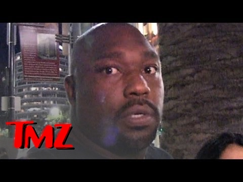 NFL-Star muss 240 Paar Air Jordans verkaufen | TMZ