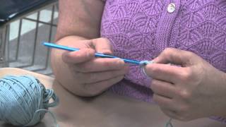 preview picture of video 'The crochet ribbing for a fingerless glove pt 2 (continued)'