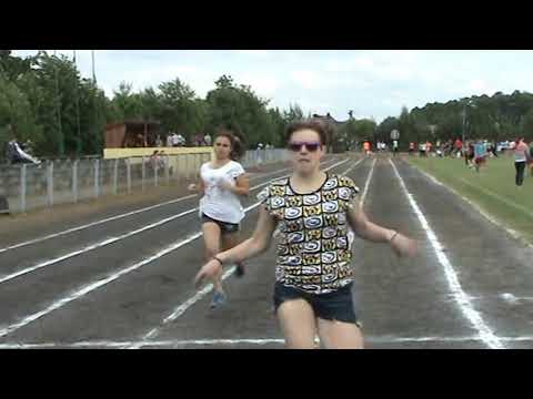 Bieg na 100m dziewcząt - klasy I