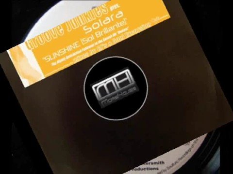 Groove Junkies Feat. Solara  -  Sunshine