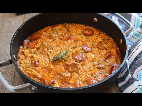 Arroz con pollo, costilla y chorizo