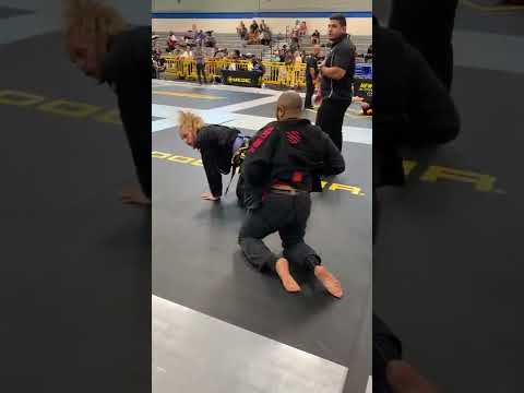 Bjj match ends in sub.