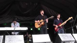 B Yellow - "Keep your head up" ... Netley Music Festival 2015