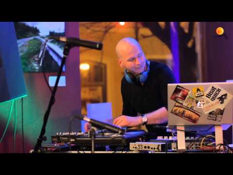 Dj Bootsie Trio- Liuteanent Chrome - Nappali Csütörtök LIVE