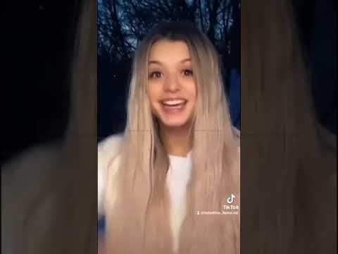 Валя карнавал, Юля Гаврилина и Аня Покров видео из тик тока