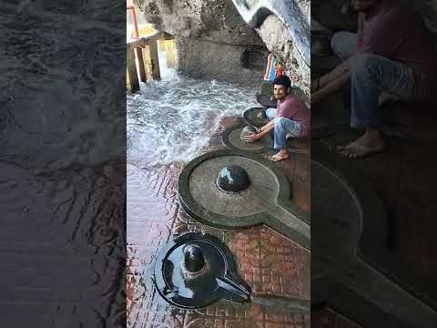 gangeshwar Mahadev temple diu 5 shivling pach pandw #gangeshwar #shorts