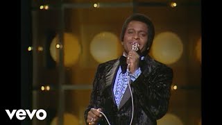 Charley Pride - Someone Loves You (Live)