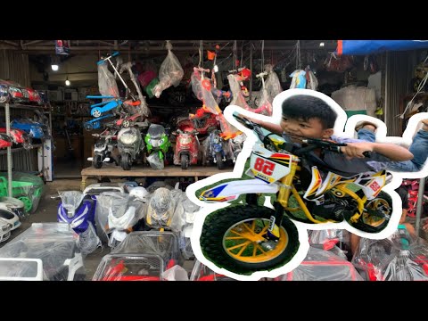 Kenzie Jalan-Jalan Ke Pasar Mainan Anak Anak Beli Motor Trail