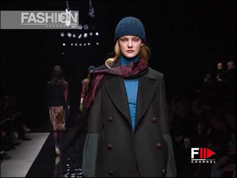 BURBERRY Fall 2004 2005 Milan - Fashion Channel
