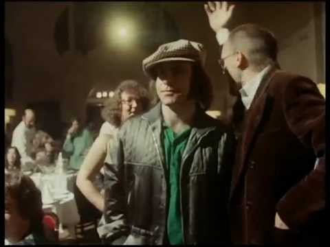 Elton John and Ray Cooper Played in Soviet restraunt (1979).avi