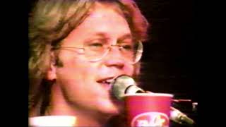 America: &quot;All Around&quot; studio-synced concert video