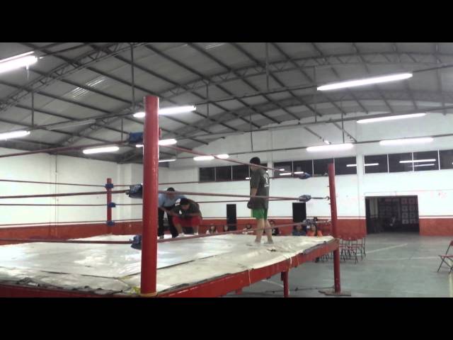 Vídeo relacionado con Global Park Fútbol/Voleibol/Rugby Kick Throw Trainer Solo Practice Training Habilidades de Control de Ayuda Cinturón de Cintura Ajustable para niños Adultos (Negro)