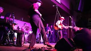 Squirrel Nut Zippers, Bad Businessman