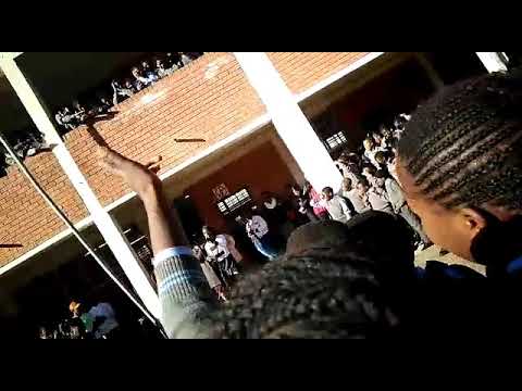 Manqonqo performing eksen ft Bello no Gallo at Injoloba Secondary school(Howick)
