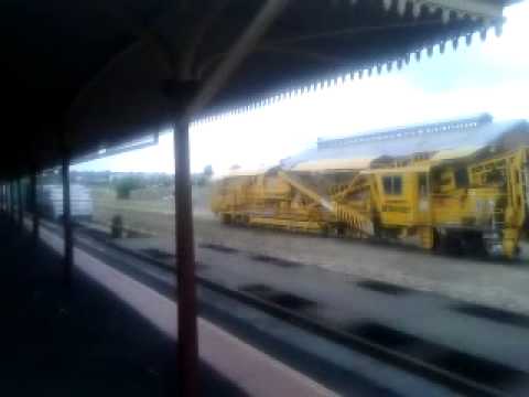 2 NR's at Stawell huge train 28/11/11