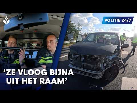 Auto botst in vangrail | Politie 24/7