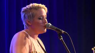 SPECIAL GUEST ARTIST Catherine Britt