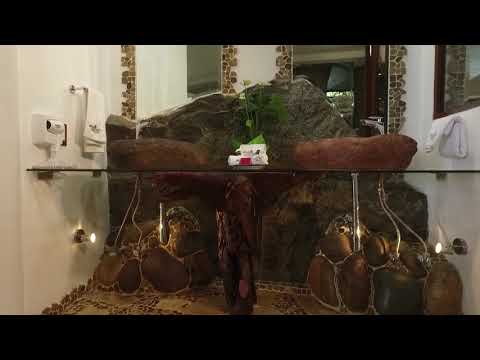 Jungle Love Nest Nido de Amor en la Jungla