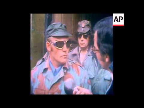 SYND 17-8-72 UDA PATROL STREETS AFTER BOMBING