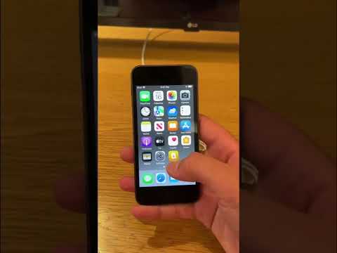 The LAST iPod Touch 7th Gen at The Apple Store! #shorts #apple #ipod