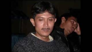 Download lagu Biru Langit - Terlampau jauh mp3 Download lagu Biru Langit - Terlampau jauh mp3