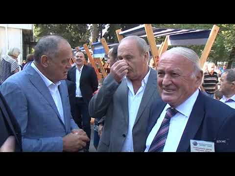 Kadrovi sa manifestacije Dani meda u Nikšiću