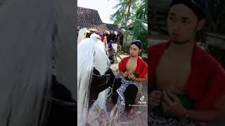 Download lagu PARODI MAK LAMPIR VS PANGLIMA KUMBANG TERLUCU 2021 mp3