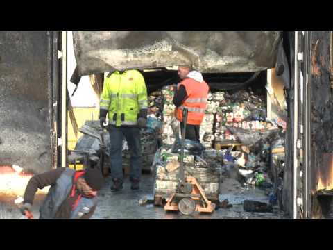 TKB - Spalona naczepa - zablokowana DK74 koło Szczercowa - 08.10.2015