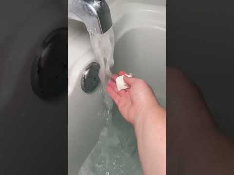 Bathtime must have🫧🩵🛁 #bath #water #bubbles #bathtime #bathtimeroutine #bubble #shower #bathtub