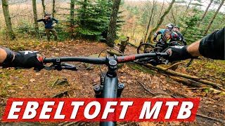 Ebeltoft Mountainbike spor i Sdr Plantage - FEDT sort & rødt MTB spor!